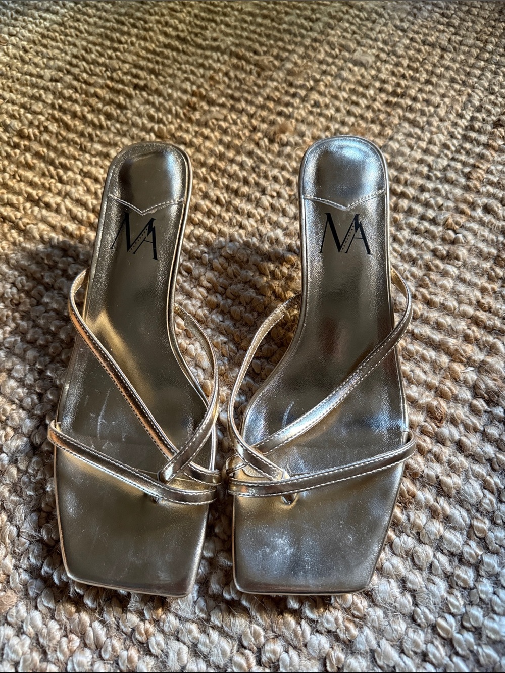 ⚜️ INA AZZURO METALLIC GOLD STRAPPY SQUARE TOE KITTEN HEEL SIZE 9 Y2K ⚜️